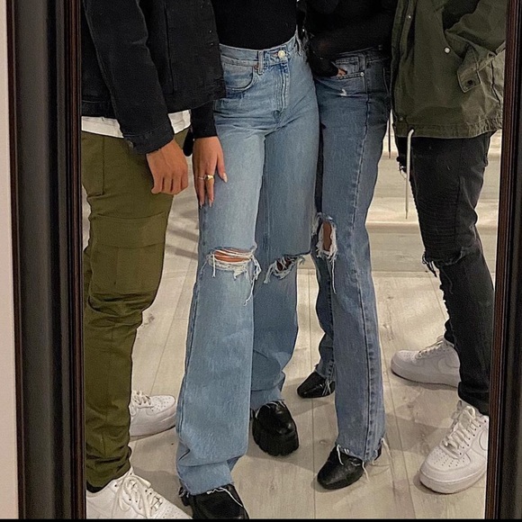 ZARA Ripped Wide Leg Jeans - Picture 3 of 7